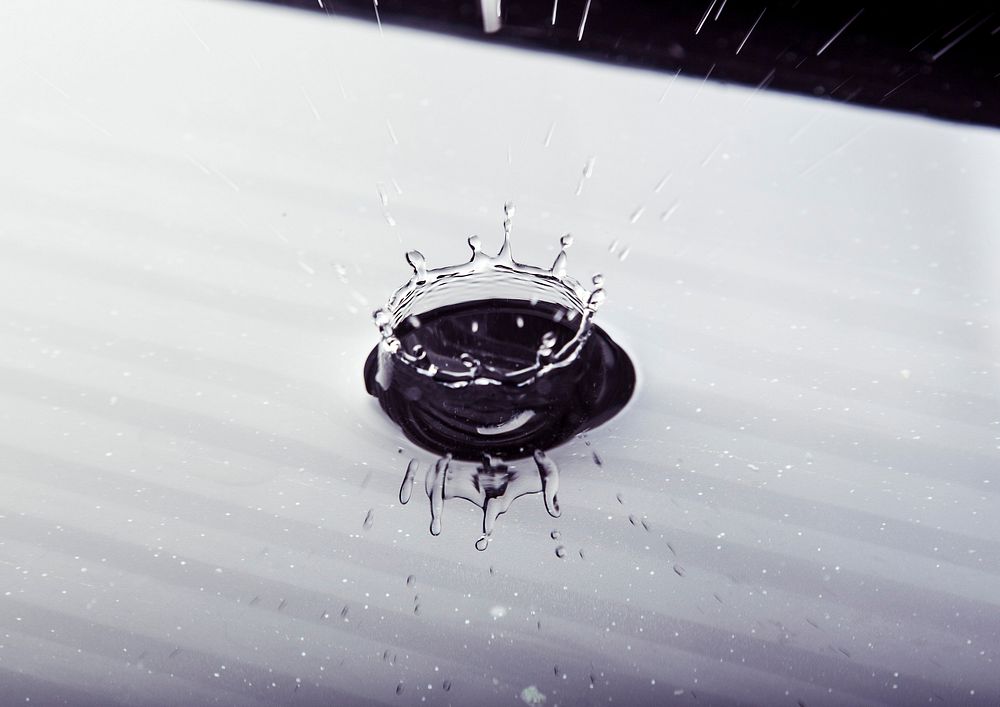 Close up of a droplet splash