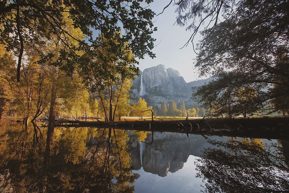 Landscape photograph of Yosemite Valley, USA