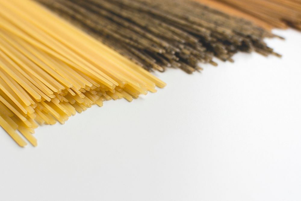 Tricolor spaghettis food photography