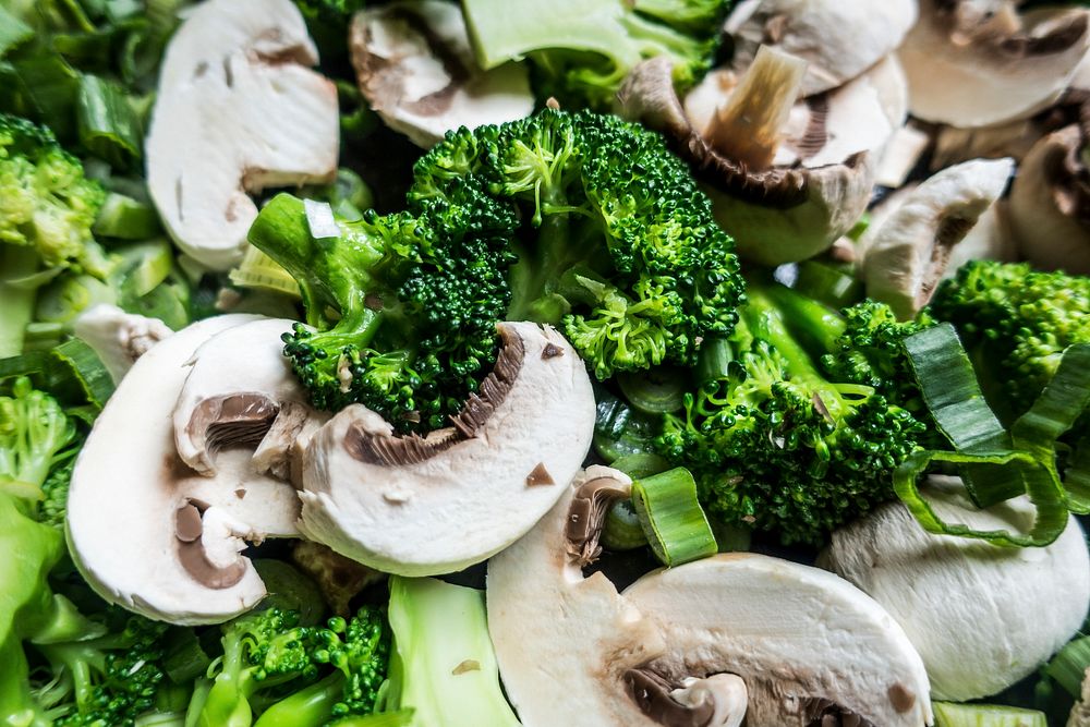 Broccoli mushrooms mix