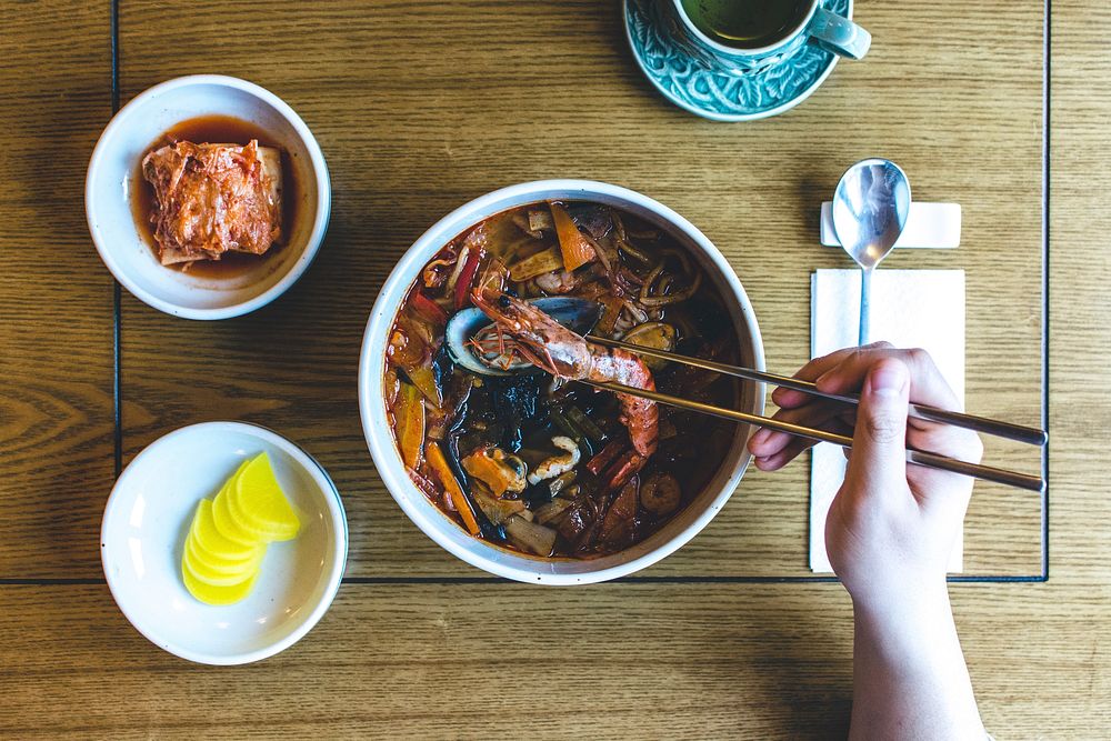 Korean noodle soup