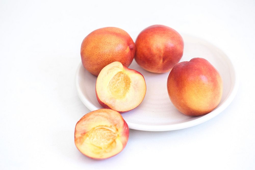 Free peach image, public domain fruit CC0 photo