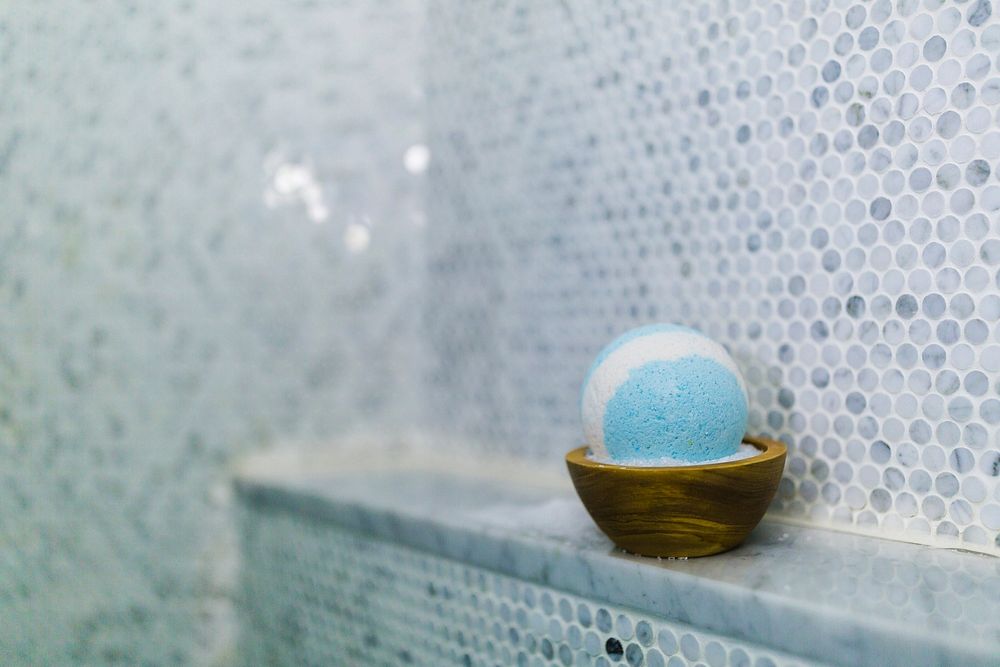 Blue and white bath bomb.