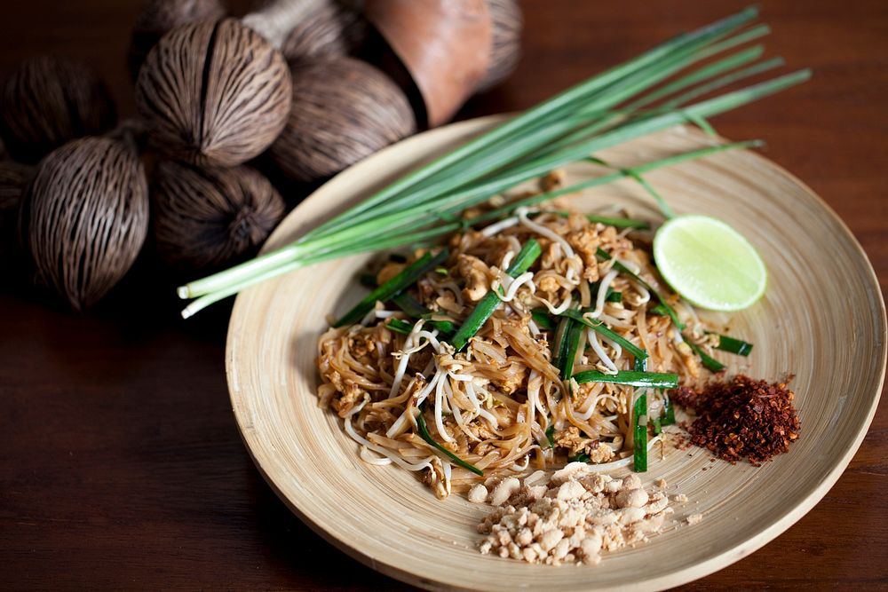 Free pad thai image, public domain Asian food CC0 photo.