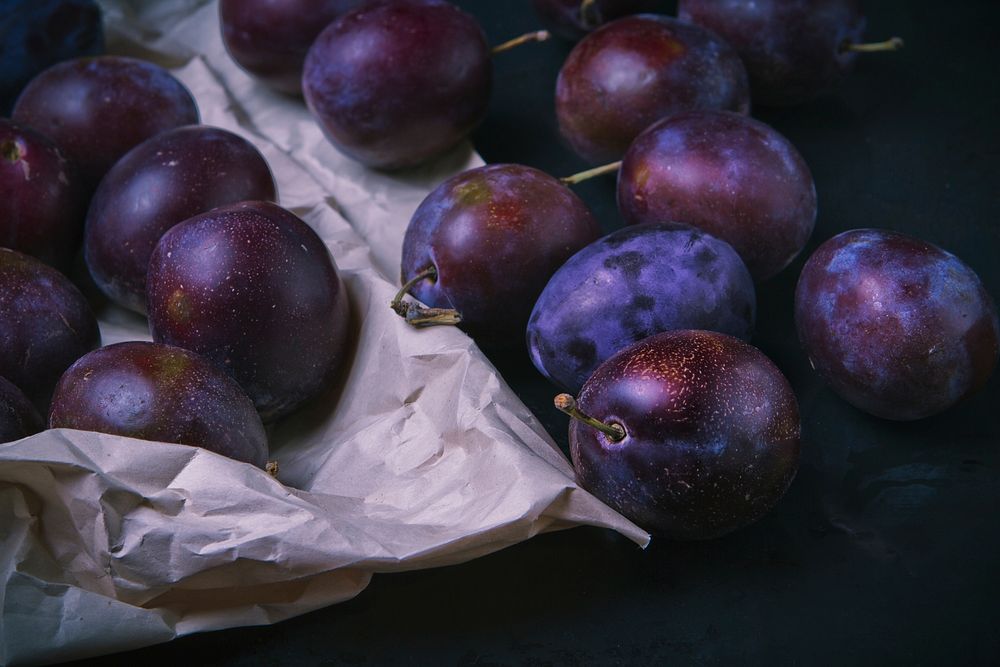 Free plum image, public domain fruit CC0 photo.