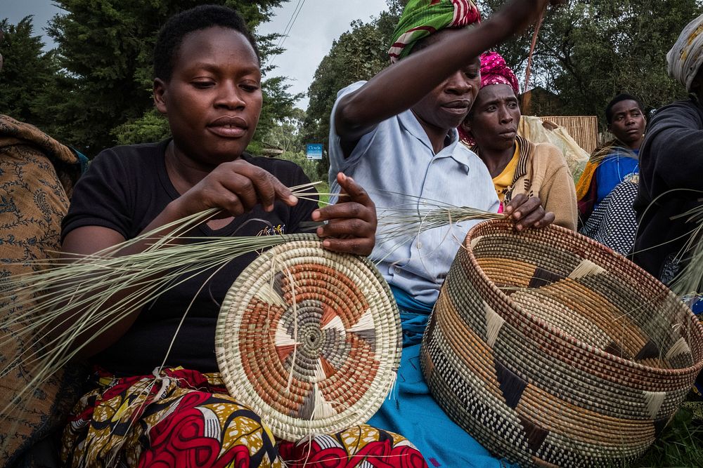 Women artisans weaving traditional baskets, Nkuringo, Uganda, September 2017.