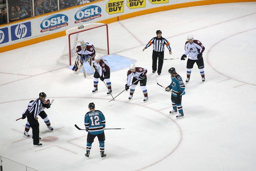 CIDD Sailors Volunteer at SJ Sharks Game