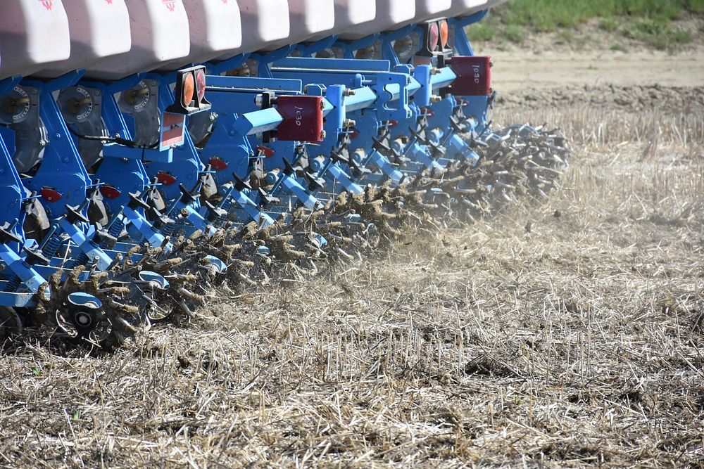 No-till planter with factory non-floating row cleaners and Schlagle closing wheels. Planting no-till corn into barley…
