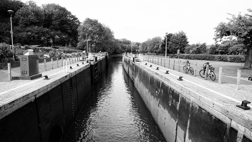 Allington Lock. Original public domain image from Flickr