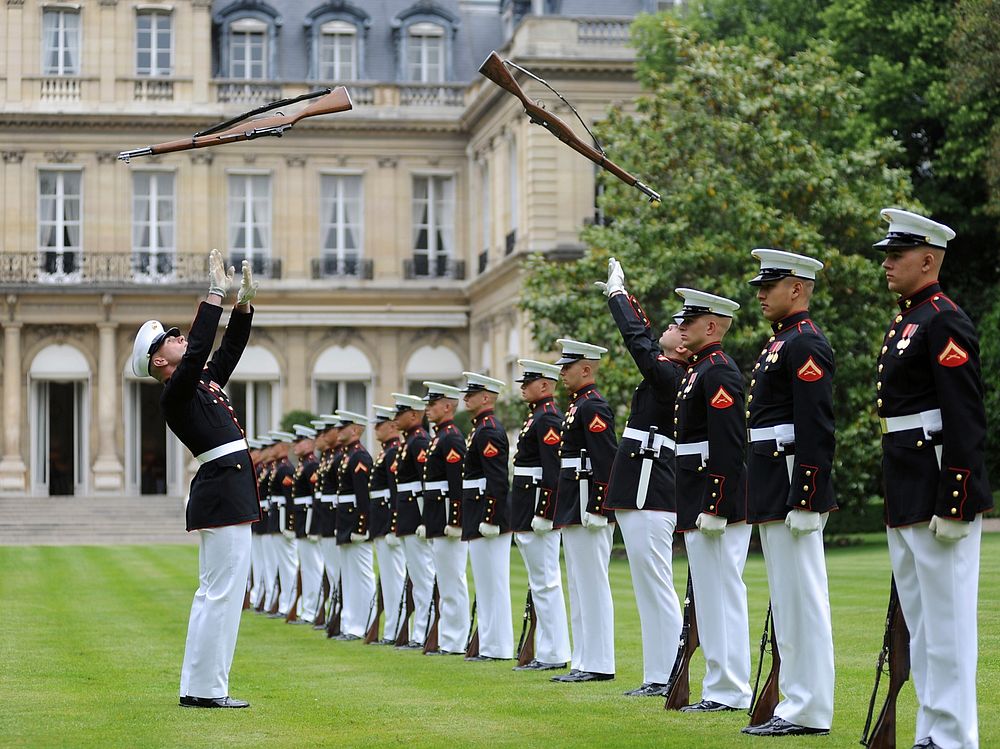 Marines perform drill in Paris