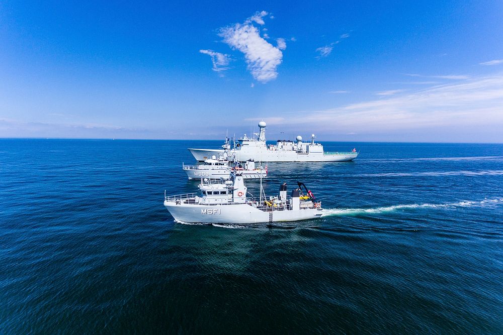 BALTIC SEA (June 10, 2019) Ships assigned to Standing NATO Mine Countermeasures Group One (SNMCMG1) form together during…