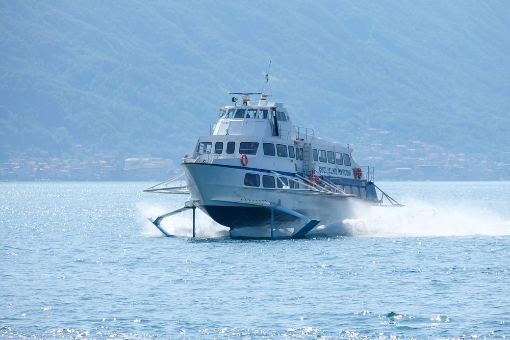 Ferry Tours Around Lake Como