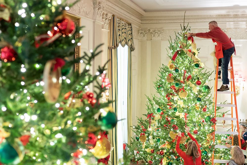 Volunteers Decorate White House Christmas Free Photo rawpixel