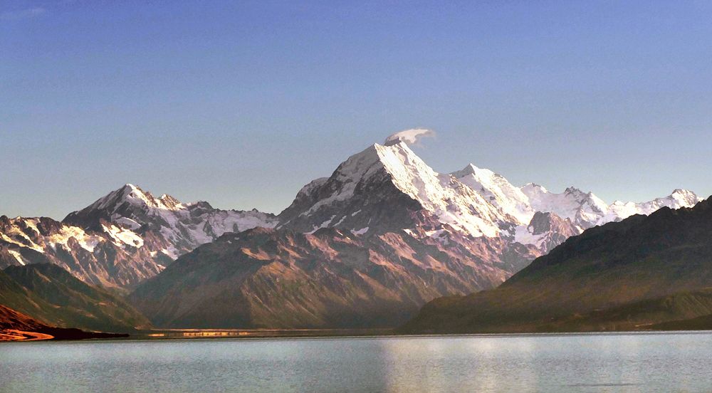 Aoraki / Mount Cook is the highest mountain in New Zealand.