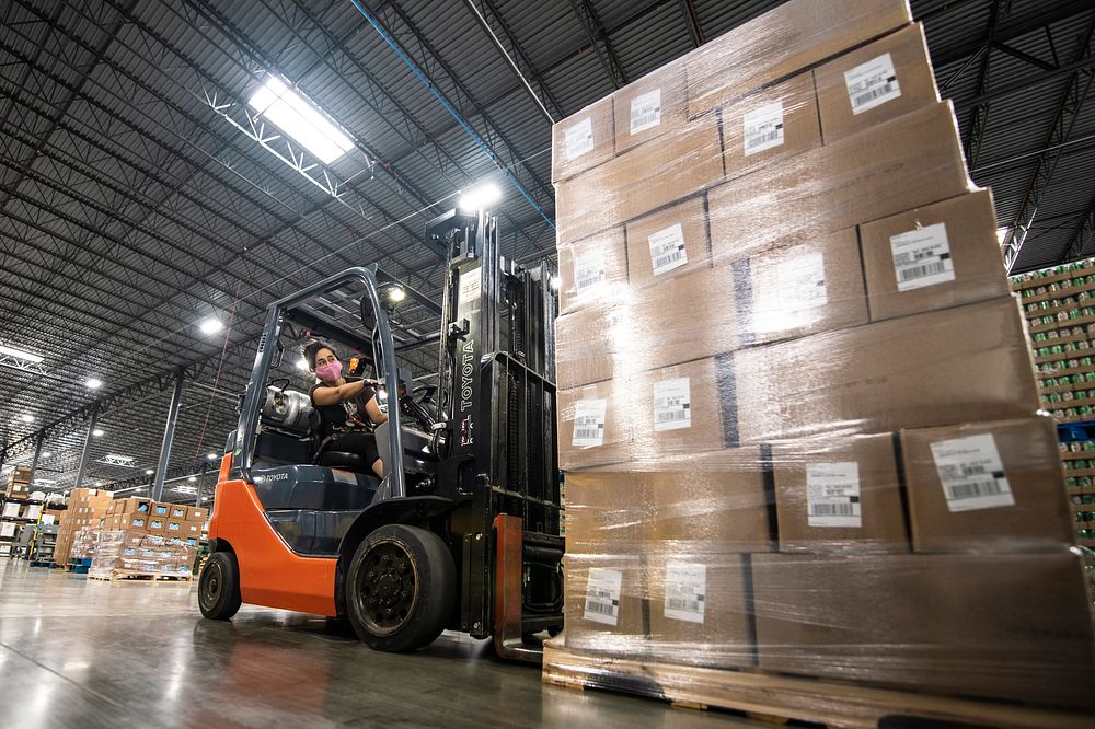 Professional Packaging Systems' Quality Packaging (Qual Pac) Forklift Driver Guadalupe Flores is proud to be a part of the…