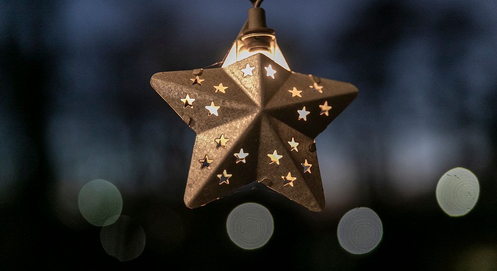 Christmas star lamp. Free public domain CC0 image.