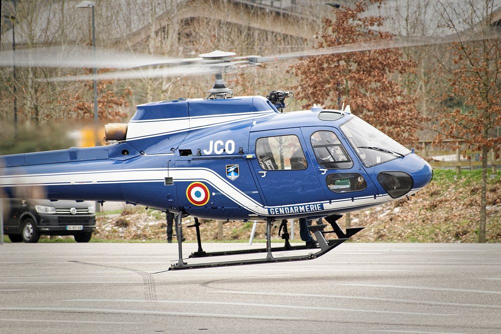 Aerospatiale AS350B Ecureuil - Gendarmerie Nationale