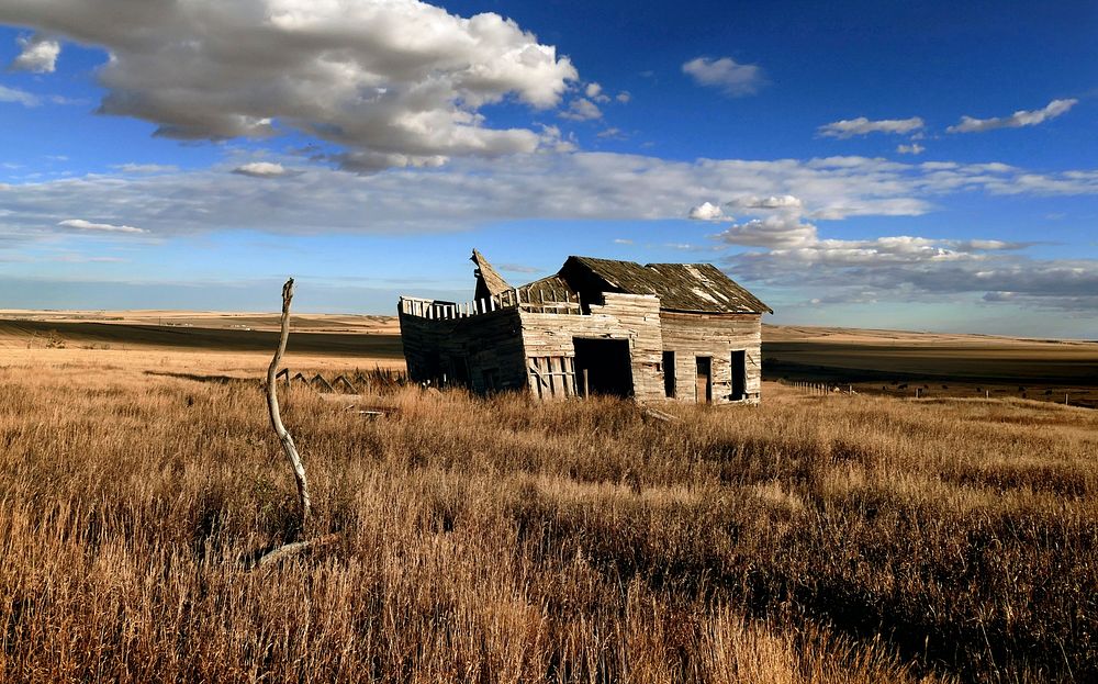 Rural ruins Alberta.Alberta is province | Free Photo - rawpixel