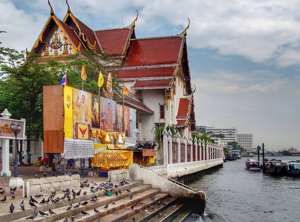 Bell Temple (Wat Rakan), Bangkok.