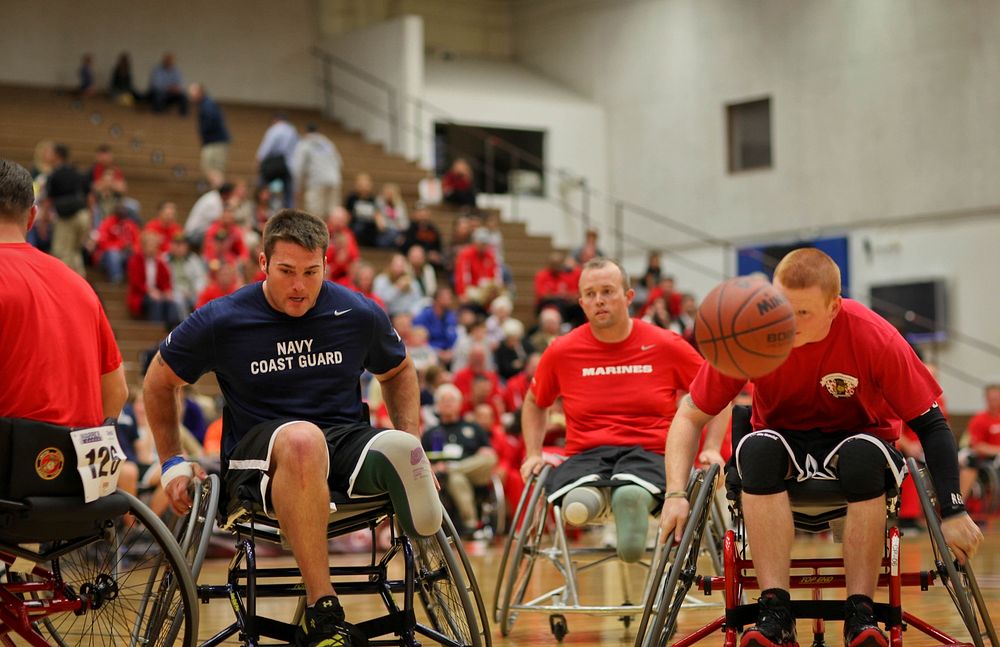 Marine races to retrieve loose ball