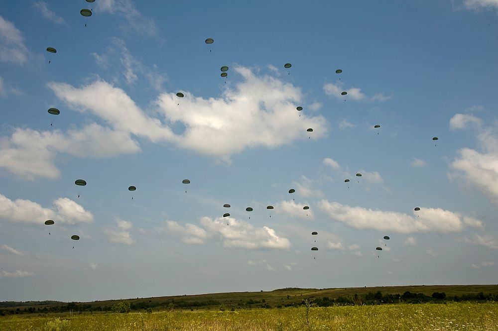 Canadian forces participate in airborne operations during Rapid Trident 2011.