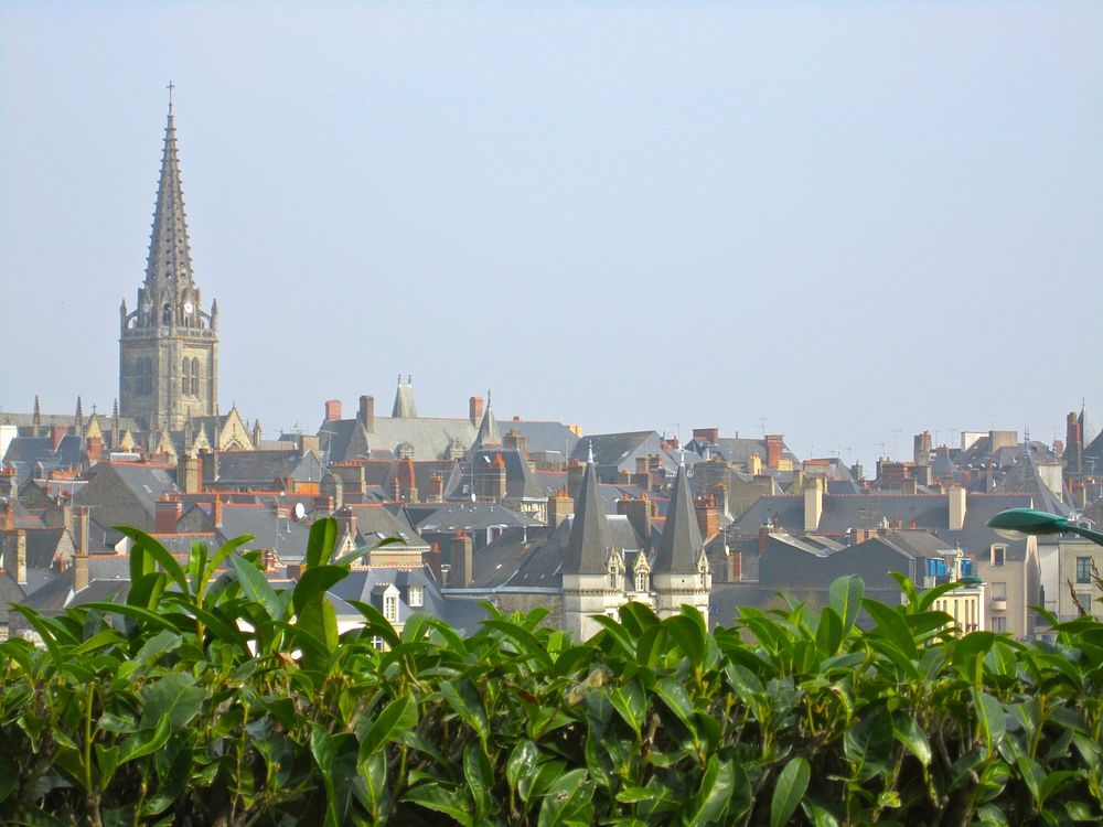 Modern Languages @ FLCC Study Abroad in Rennes & Paris, France