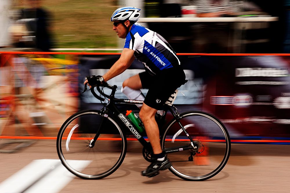 U.S. Air Force Maj. Greg Rich participates in a cycling event during Warrior Games 2012 at the U.S. Air Force Academy in…