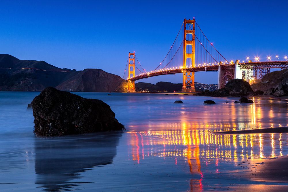 Golden Gate Reflection during evening. Free public domain CC0 photo.