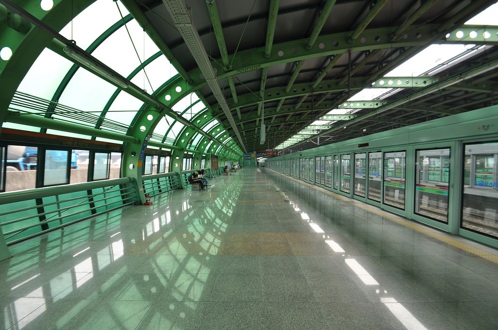Oksu Subway Station 옥수.