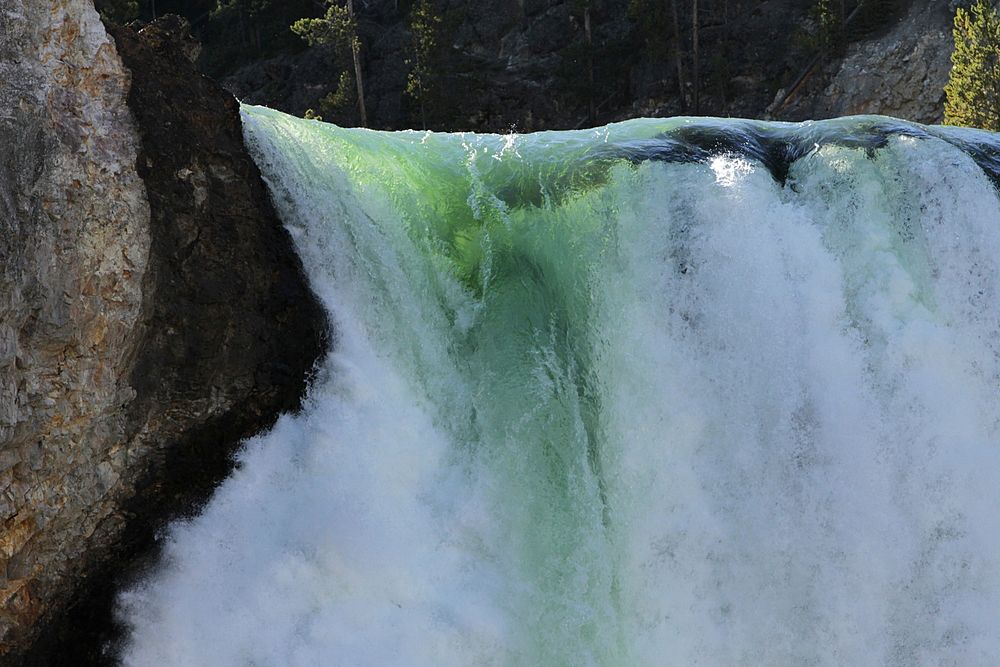 Brink of the Lower Falls of the Yellowstone River by Jim Peaco. Original public domain image from Flickr