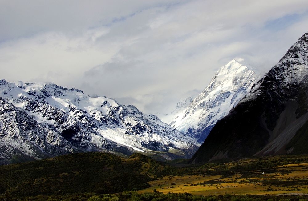 Aoraki/Mount Cook (70,696 hectares) is New Zealand's great alpine park.