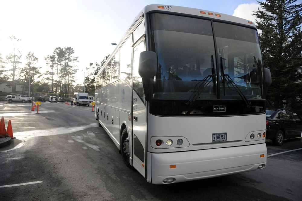 Holiday Block Airport Shuttle