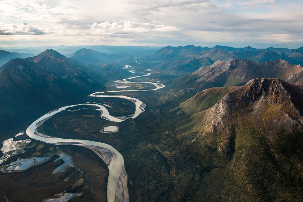 Remote River in Gates of the ArcticThe Alatna River winds its way through a long valley in Gates of the Arctic National Park…