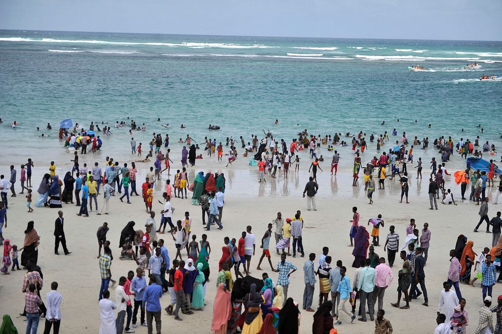 Beach goers at Lido Beach in Mogadishu, Somalia to celebrate Eid Al-Fitr which marked the end of the Muslim holy month of…