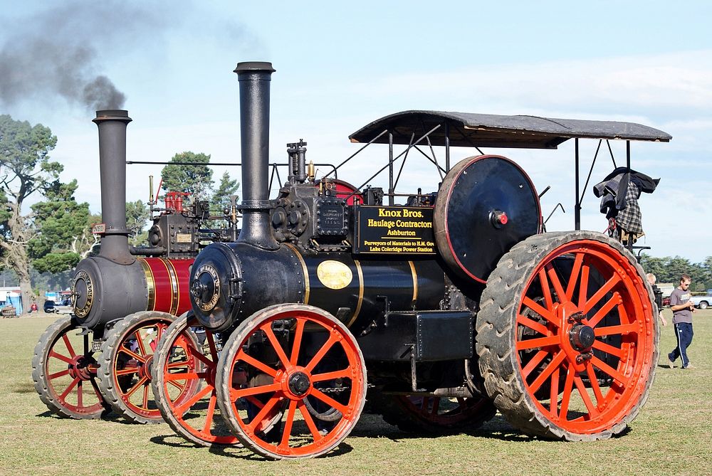 Twin steamers at the rally.