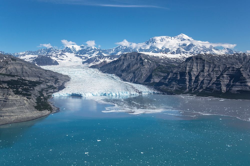 Icy Bay, Tyndall Glacier, and Mount St. Elias. Original public domain image from Flickr
