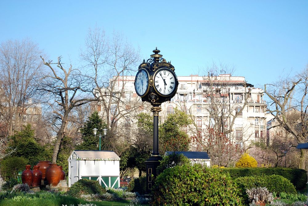 Clock Monument in Cismigiu Park in Bucharest.