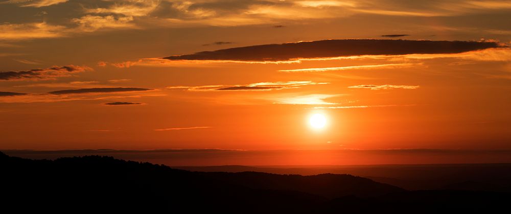 Sunrise at Thornton Hollow. Free public domain CC0 photo.