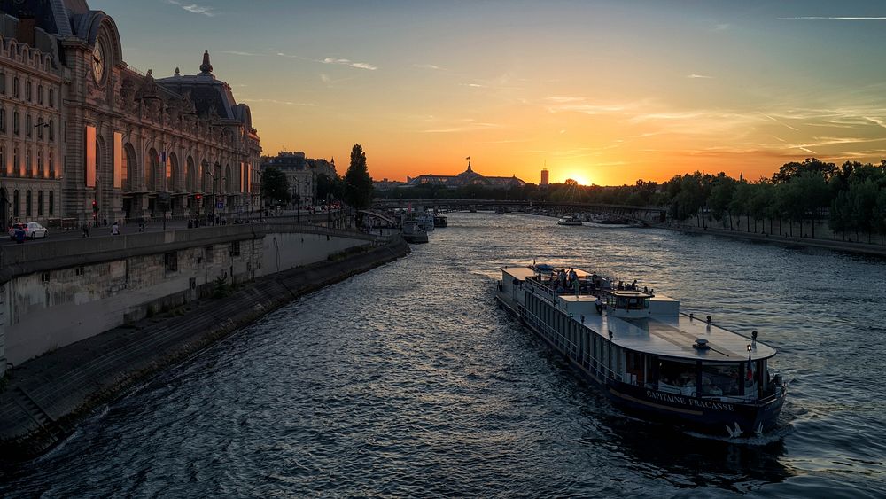 Sunset on the Seine.