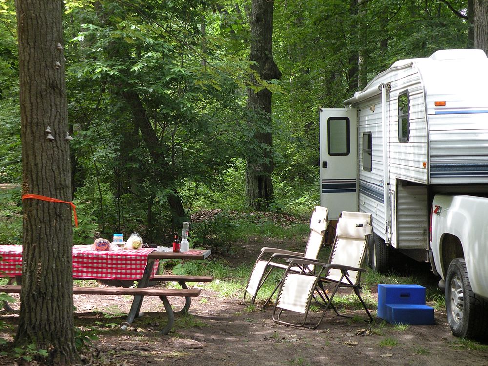 Hungerford Lake Recreation Area at Equestrian Campground. Original public domain image from Flickr