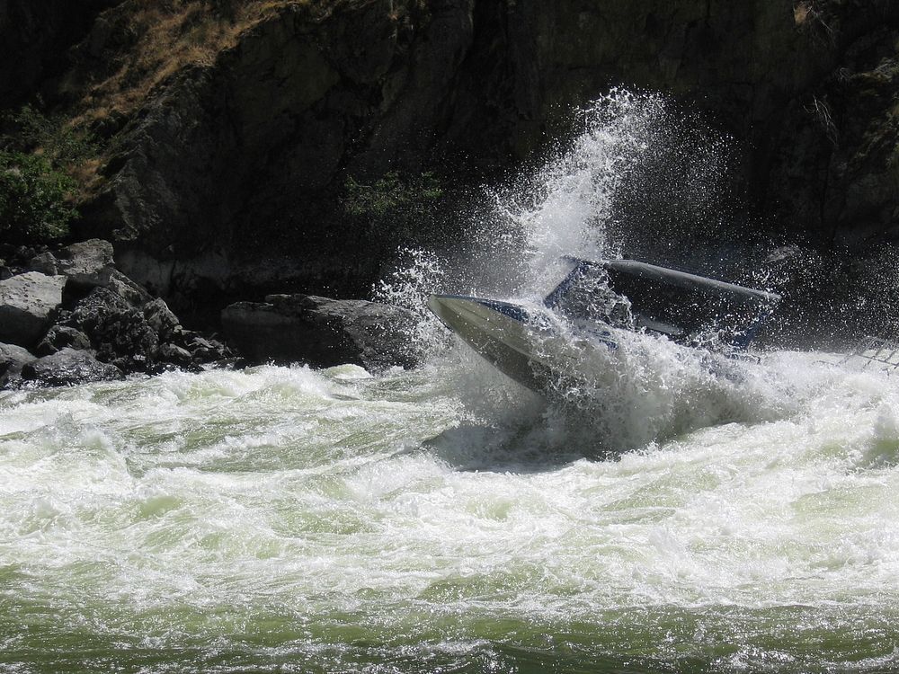 Powerboat in Hell's Canyon, Wallowa-Whitman National Forest. Original public domain image from Flickr
