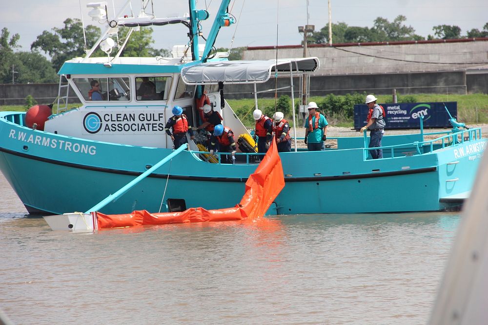 BSEE Evaluates Oil Spill Response Training Exercise with Gulf Operator. June 7, 2016NEW ORLEANS - Engineers and analysts…