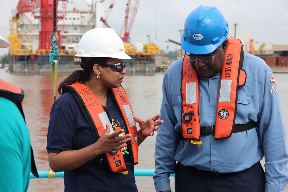 BSEE Evaluates Oil Spill Response Training Exercise with Gulf Operator 
