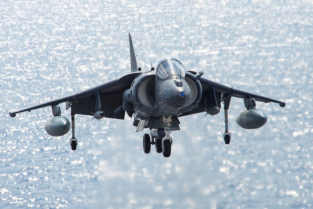 MEDITERRANEAN SEA (Sept. 10, 2016) An AV-8B Harrier, from the 22nd Marine Expeditionary Unit (MEU), lands on the flight deck…