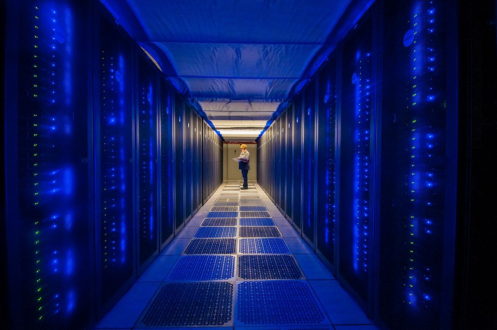 The Sandia National Laboratory computer annex conducts the hourly walk through of the thunderbird supercomputer at 2 a.m.
