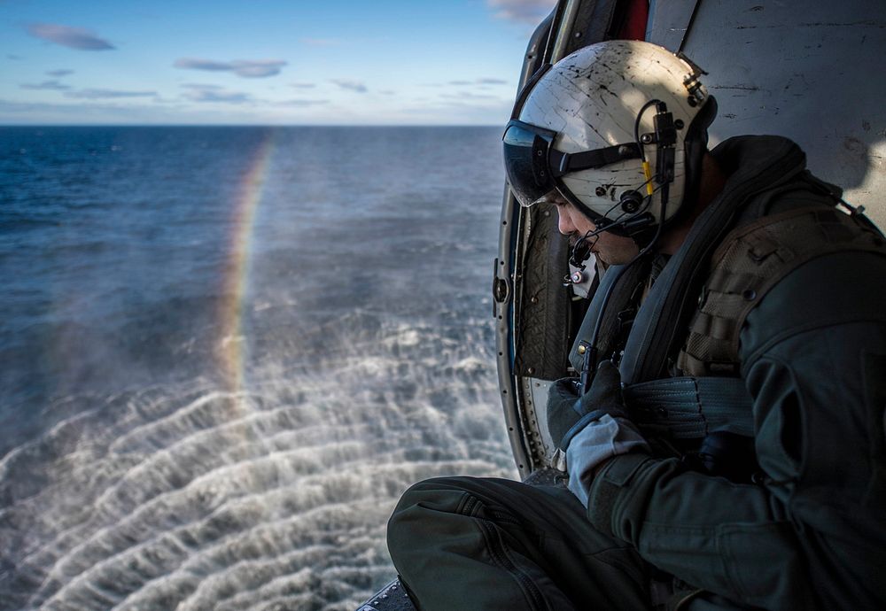 NORTH SEA (Oct. 20, 2018) &ndash; Naval Aircrewman (Helicopter) 2nd Class Rion Johnson, assigned to Helicopter Sea Combat…