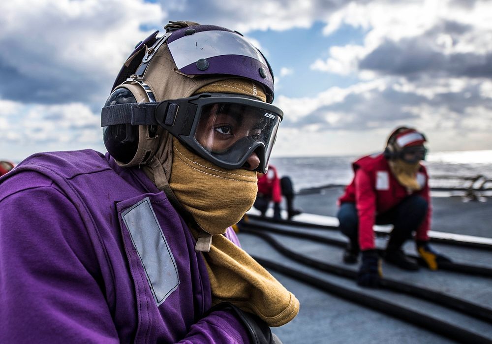 MEDITERRANEAN SEA (Jan 5, 2019) &ndash; Gas Systems Turbine (Mechanical) Fireman Kahlil Griffin prepares for helicopter in…