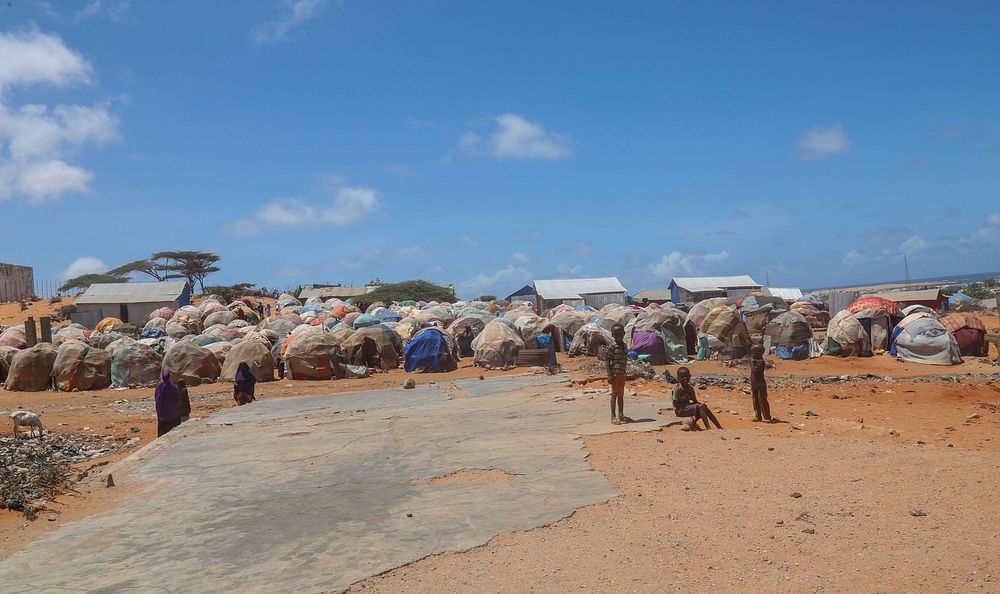 Mothers and children at Haanta Biyaha Camp for the Internally Displaced Persons in Kismayo, Somalia on April 29, 2017.…