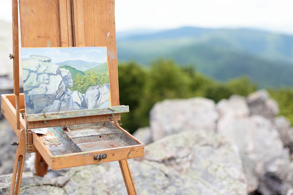 Aesthetic outdoor painting class. Free public domain CC0 photo.
