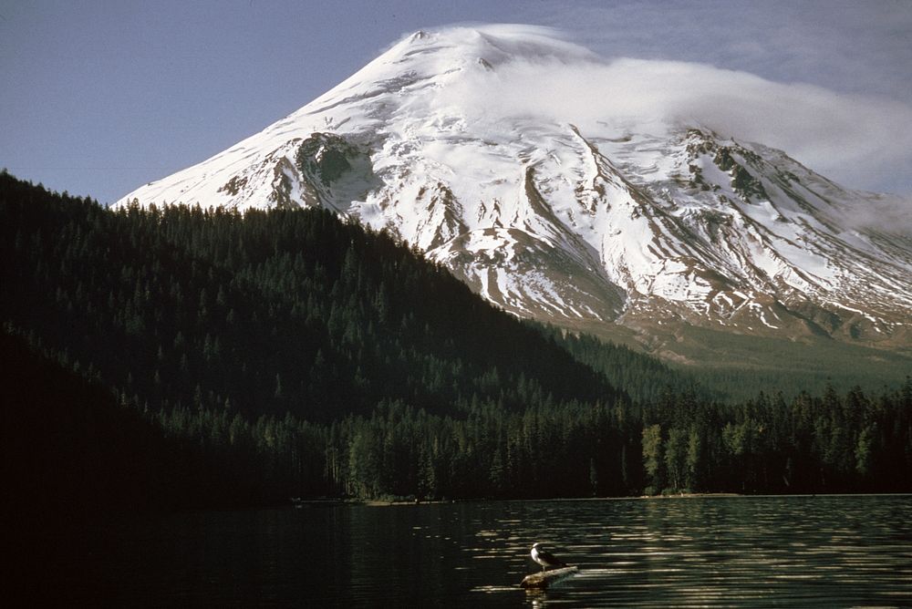 Pre-eruption Spirit Lake, Mt St Helens. Original public domain image from Flickr